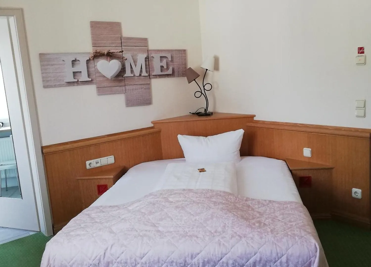 Otel Gartenhotel Salzach Burghausen