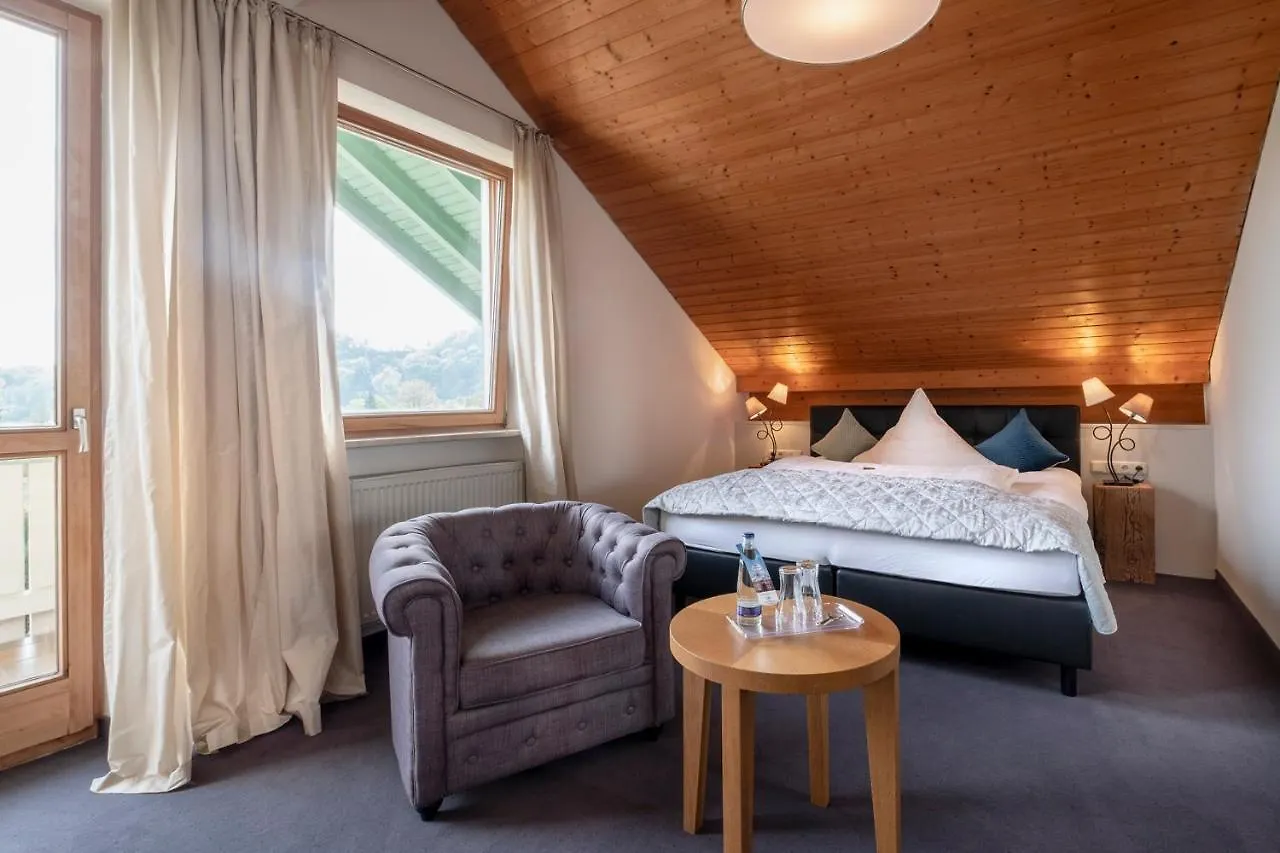 Gartenhotel Salzach Burghausen 3*,