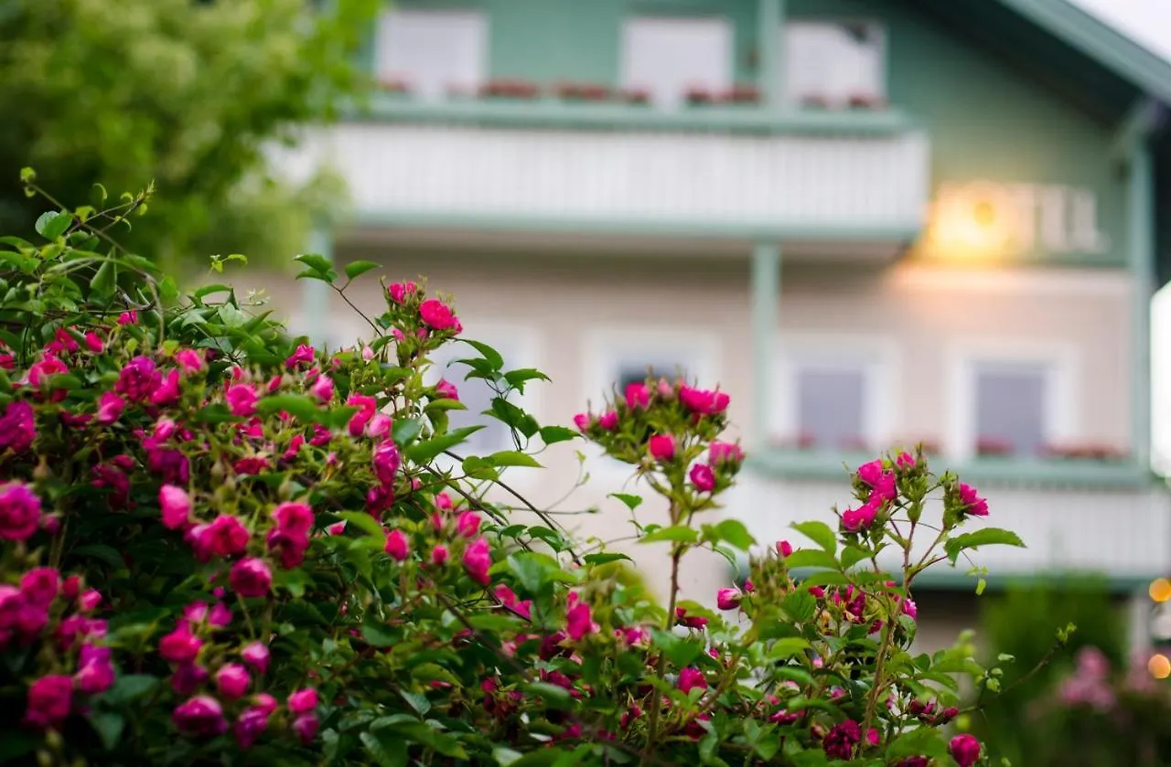 Gartenhotel Salzach Burghausen Otel